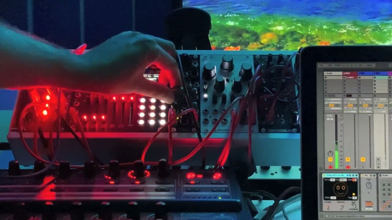  Modular Ambient using Sting acid line generator